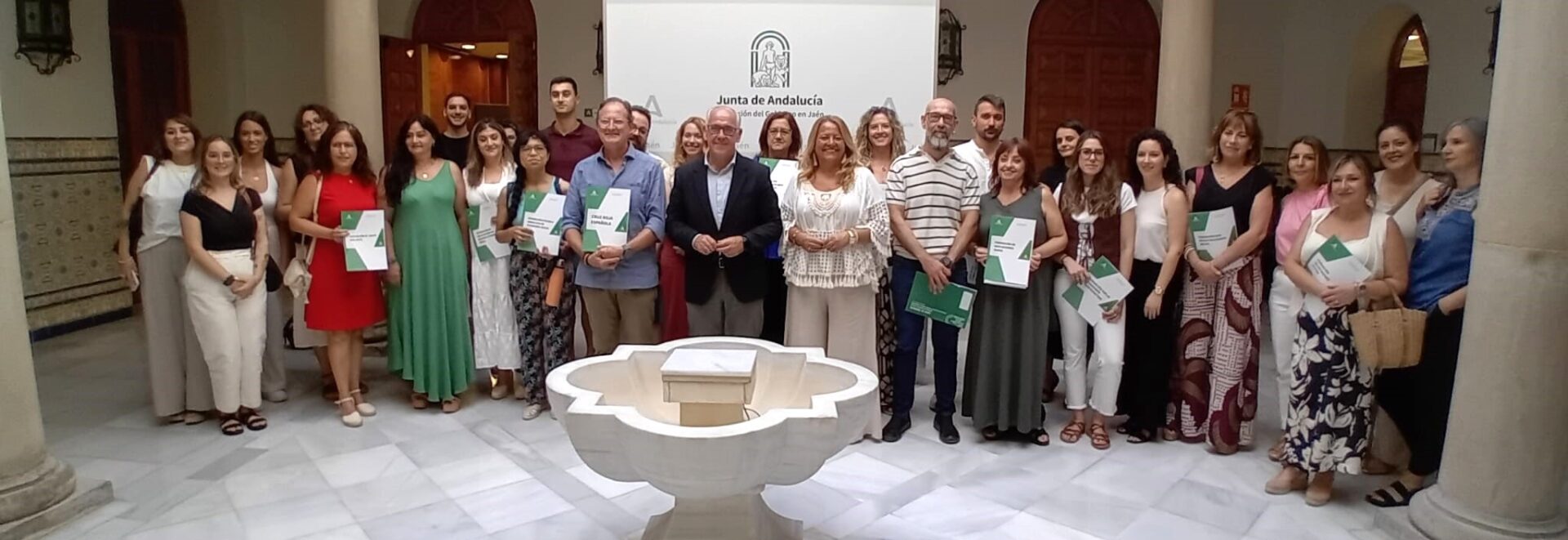 Proyecto ENTER: Impulsando el desarrollo sociolaboral con competencias digitales en zonas desfavorecidas de Córdoba, Málaga, Granada y Úbeda