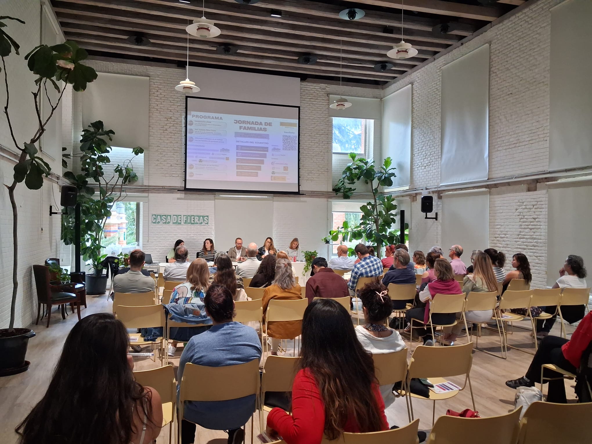 ESPACIOS DE ENCUENTRO PARA FAMILIAS DE PERSONAS PRIVADAS DE LIBERTAD