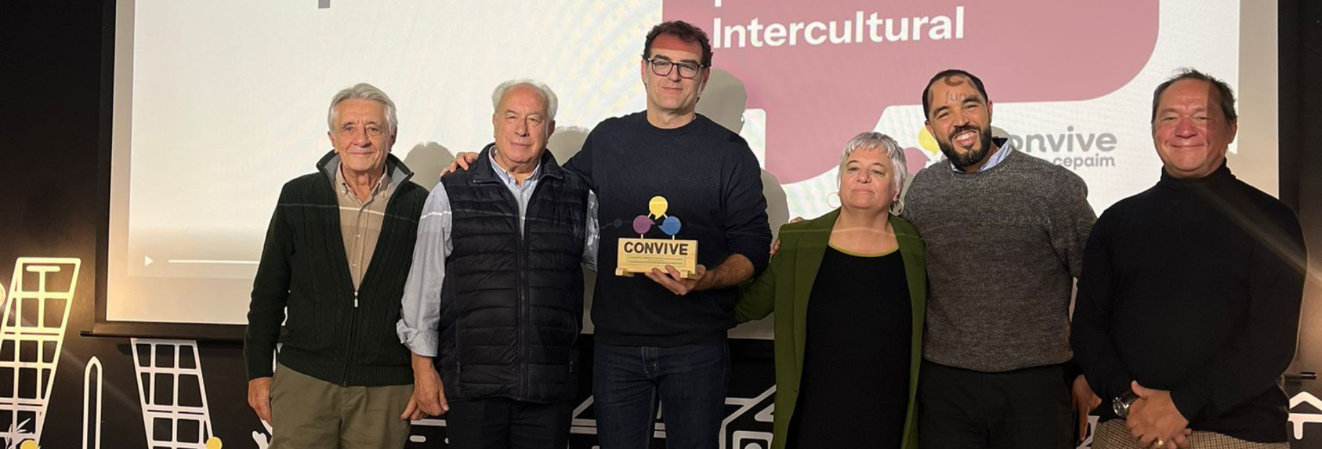 Recibimos el reconocimiento CONVIVENCIA INTERCULTURAL de CEPAIM por nuestra labor en inclusión digital y participación social