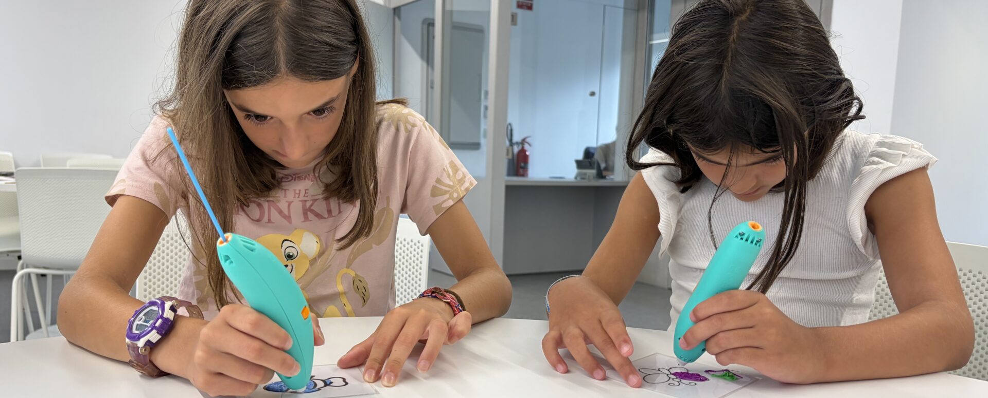 CTRL+PLAY reúne a familias, niños, niñas y adolescentes para compartir aprendizajes sobre tecnología responsable